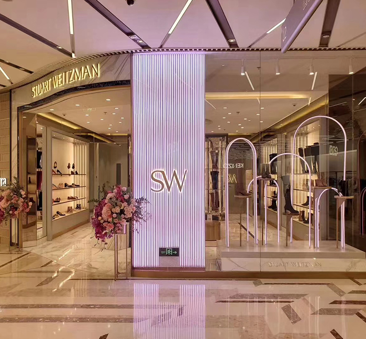 STUART WEITZMAN